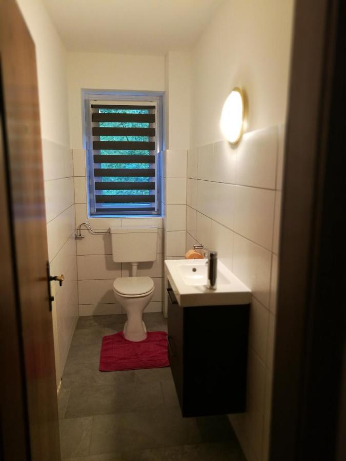 Gemuetliche Wohnung 10 Minuten Vom See Entfernt Zell am See Exterior foto