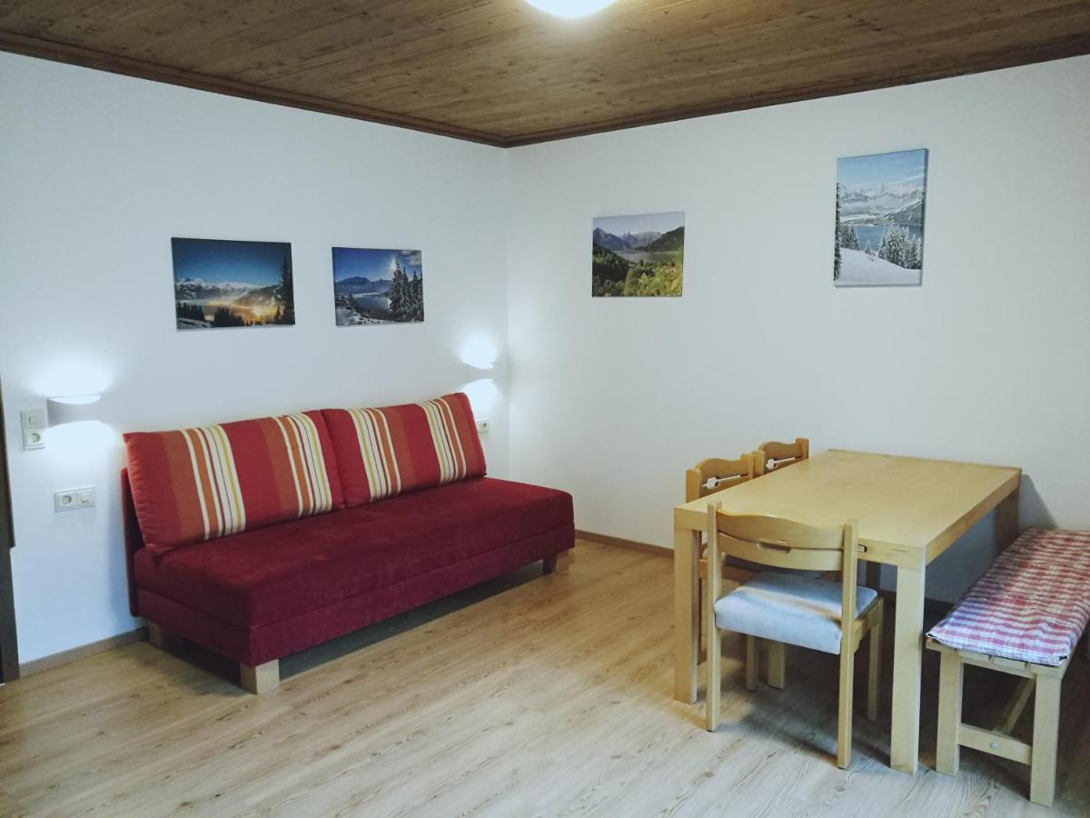 Gemuetliche Wohnung 10 Minuten Vom See Entfernt Zell am See Exterior foto